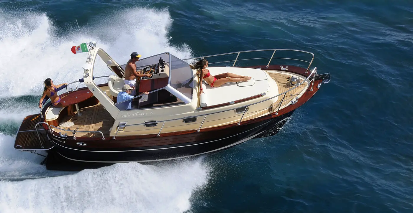 nautica-esposito-gozzo-28-cabin-cop nautica-esposito-gozzo-28-cabin-cop